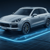 ポルシェ・カイエン・エレクトリック発表、北米初の量産ワイヤレス充電とNACS規格で新時代へ